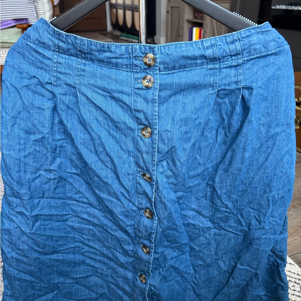 Time and Tru Medium Blue Button-Front Midi Skirt